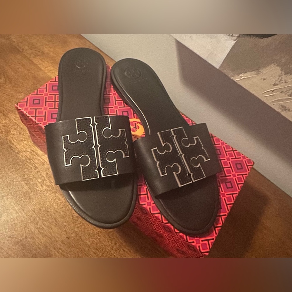 Tory Burch Black Logo Slide Sandals with Contrast Stitching